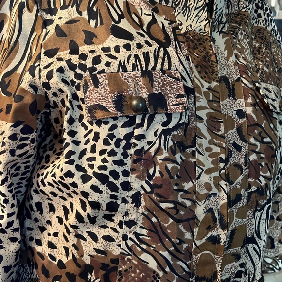 Westbound Woman Brown/Black Animal Print Front Zip Jacket. - Picture 2 of 6